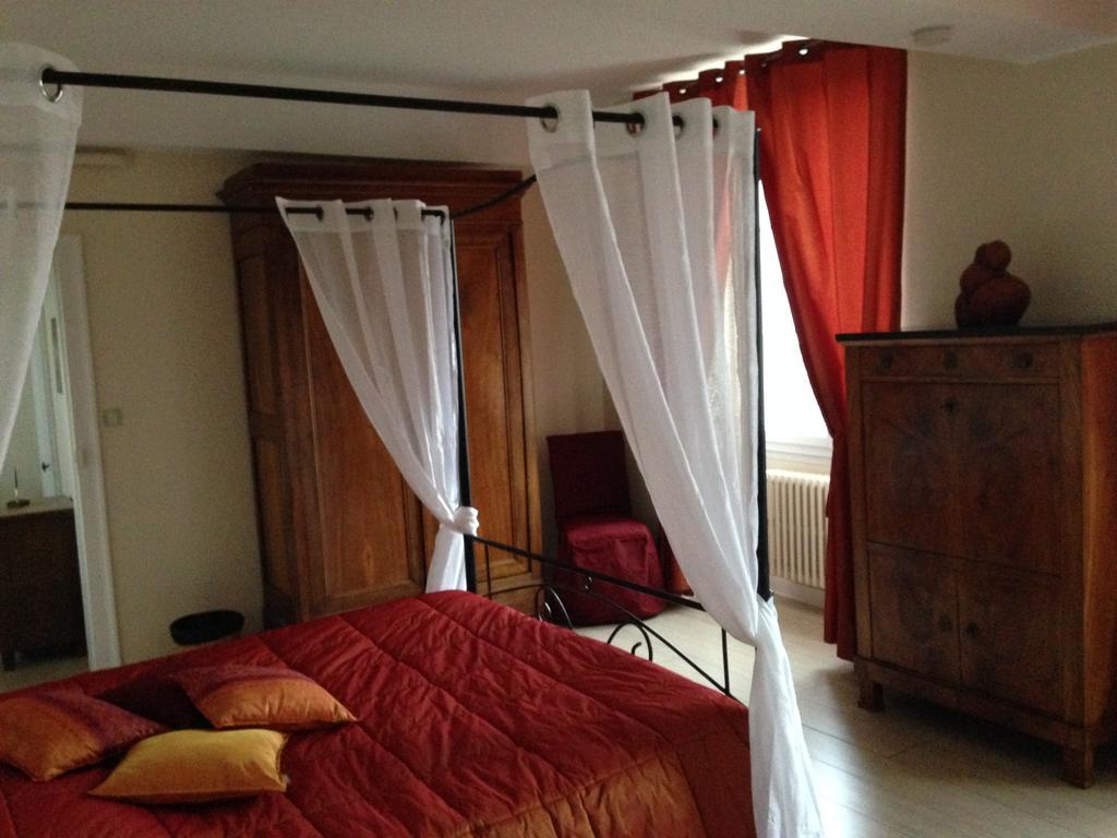 Comme A La Maison Bed & Breakfast Tours-sur-Marne Room photo